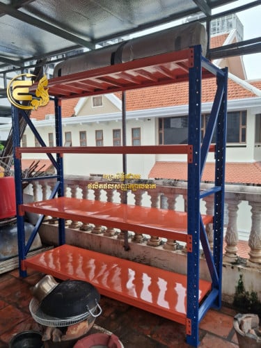 ធ្នើឃ្លាំង