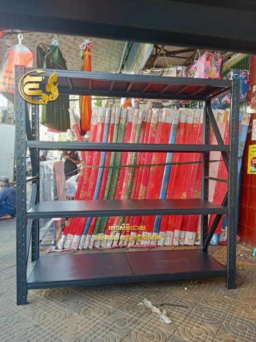 ធ្នើឃ្លាំង