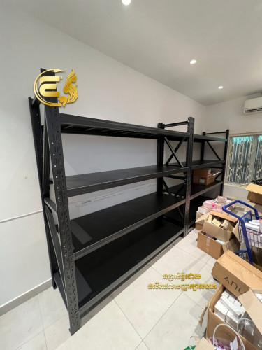 ធ្នើឃ្លាំង