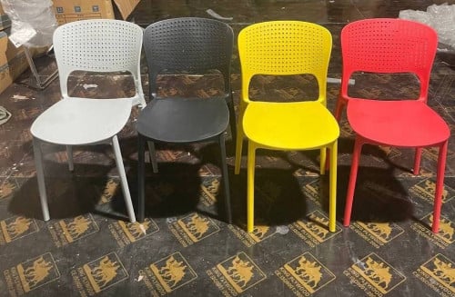 កៅអីជ័រលេខ១