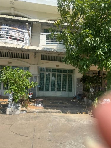 #ផ្ទះជួលមុខប្រលានពោធិចិនតុង