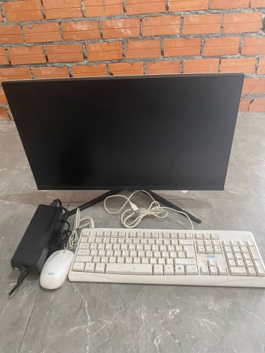 មួយឈុតស្ទេីរអេក្រង់រាងព្រៀក