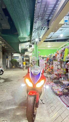 លក់បងប្អូនឆ្នាំ09 ម៉ូតូស្អាត ខ្ញុំជិះផ្ទាល់