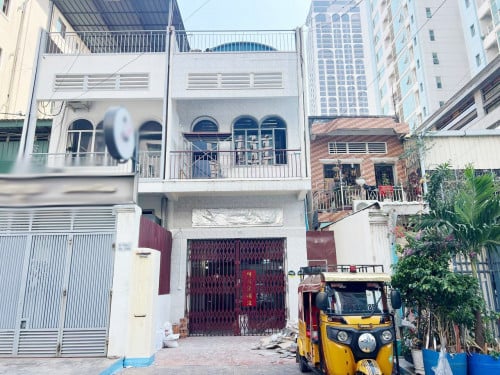 ផ្ទះអាជីវកម្មសម្រាប់ជួល នៅបឹងកេងកង1