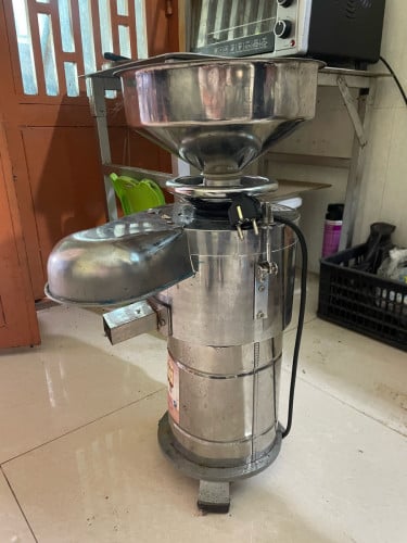 ម៉ាសុីនធ្វេីទឹកសណ្តែក​ 100$  នៅថ្មី