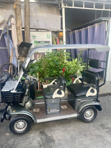 ឡានអគ្គិសនីនៅថ្មីស្អាត អាគុយនៅថ្មីល្អ 599$