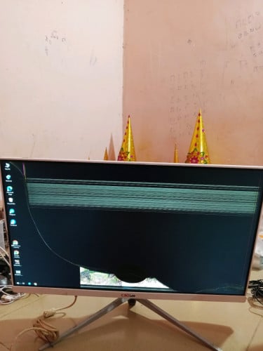 លក់8GSSD256G ខូចអេក្រង់ម៉ាស៊ីននៅដំណើរការកាត់សាច់