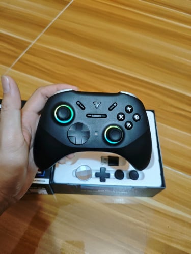 លក់ដៃហ្គេម Controller Fantech EOS PRO 2S WGP15 V2S ស្អាតដូចថ្មី99.99% (មានទាំងប្រអប់)