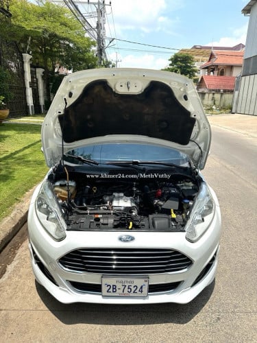 លក់ Ford fiesta 2017 ឡានអ្នកប្រើ ថ្មី មាសុិននៅសានំស្អាត smart key ជាន់ស្ទុះហាប់ណែន