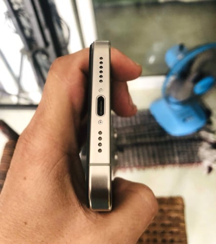 លក់ip15 Pro Max 256g ZPដាក់បានsim1+esim2ដូអេក្រងgxអត់ស្កែន1ឆ្នូតស្រាលតួស្អាត99%ដូចរូបonly