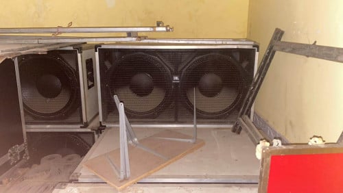 លក់បា៉សJBL