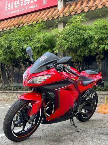 លក់ Kawasaki Ninja250cc. 2015ផ្លាកលេខហើយ