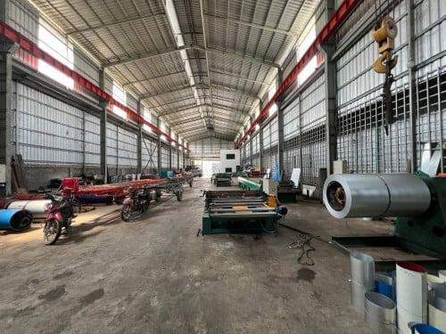 ឃ្លាំងលក់បន្ទាន់ /Land For Sale ៖