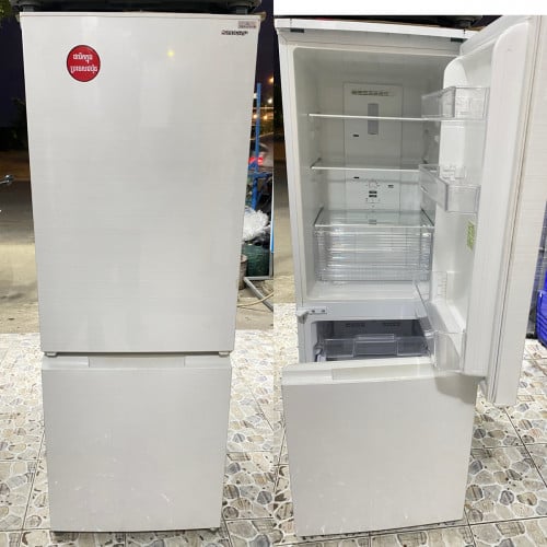 ទូទឹកកកជជុះsharpសេរីខ្ពស់ 1m40កកស្ងួត