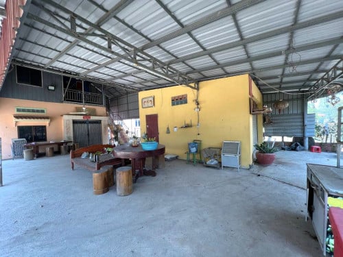 ដី/ផ្ទះលក់បន្ទាន់  Urgent Land and House For Sale