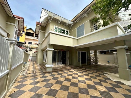 ផ្ទះវីឡាសម្រាប់ព្យួរបុរីសាន់វ៉េទួលគោក villa for Lease Sunway TK