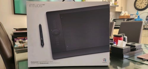 ​Wacom Intuos Pro Large (PTH-851) - Like New with Original Packaging & Wacom Carry Bag