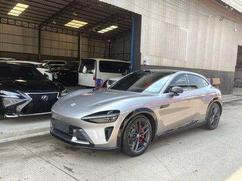 #Xiaomi YU7 High-Est Options • Option floating Logo 670km• Color: Silver ( Interior Orange )