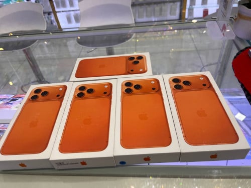 650$ យកបាន 17 pro max