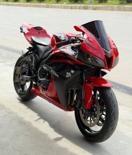 CBR600cc 07 មានពន្ធត្រឹមត្រូវ ម៉ាសុិនសានុំ 3990$ ទិញ​ដាច់​ វ៉ៃ​ដូរ​ បង់​រំលស់​បាន​