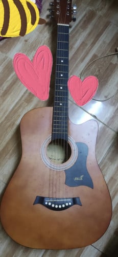 Guitar ហ្គីតាមួយទឹកនៅល្អ 98%