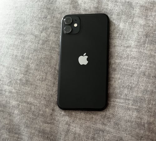 iphone 11  សានុំសុីន​