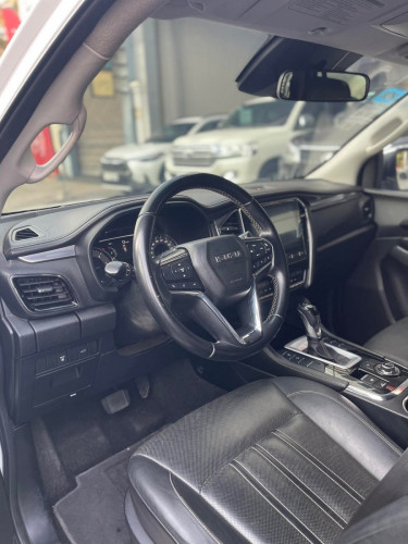 Isuzu MU-X 2023