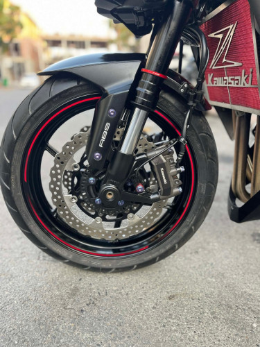 Kawasaki Z1000