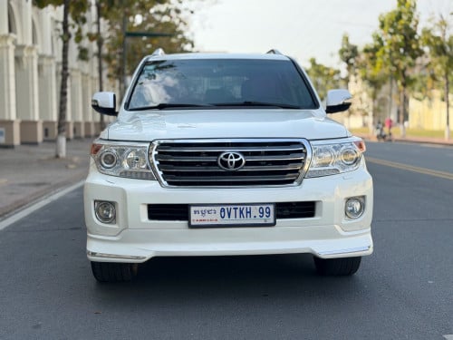 Land Cruiser 011 V6សាំង ខួប60 full មេឡាន