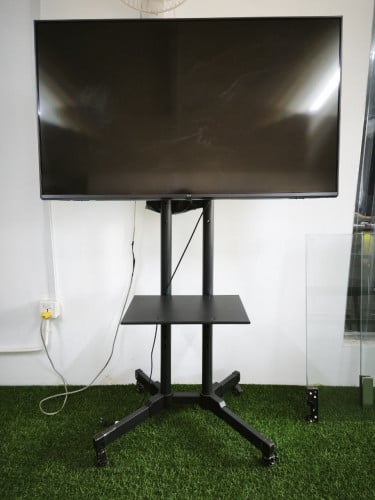 LG 50'' UHD 4K Smart TV+LTV