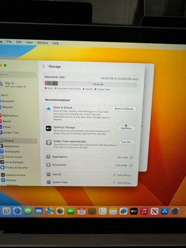 MacBook Pro 13inch core i5 Ram8G 256G