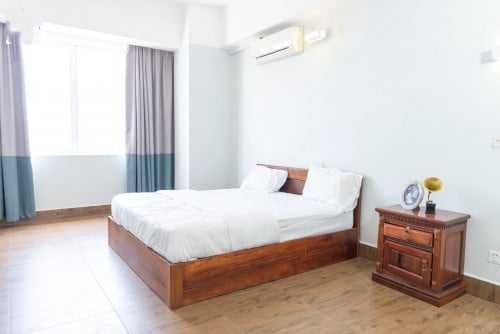 Minimalist  Design  3BR In Russian Market