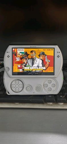 PSP GO