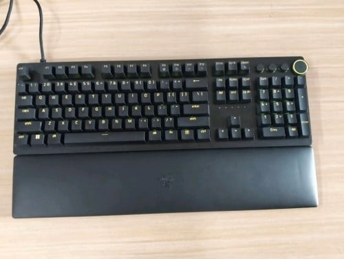 Razer Huntsman V2 (Model RZ03-0393)