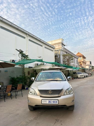 Rx 330 2004 Half Full ប៉ុង១