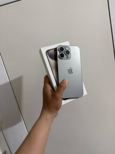 Sell 15pro max 256g Zp Sim1+Esim Scan 98%