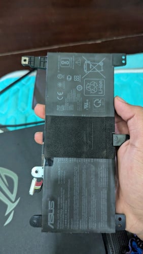 Sell ថ្មzin Asus ROG