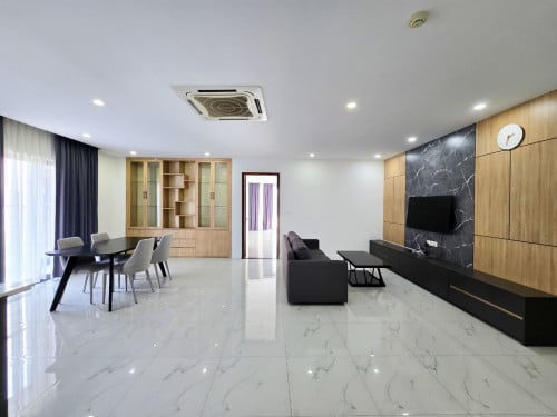 SPACIOUS THREE BEDROOMS APARTMENT FOR RENT IN Toul Kork