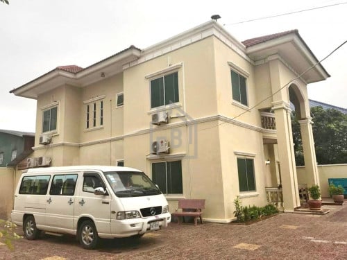 Spacious Villa 7 Rooms for Rent nearby Century Plaza_Pochentong