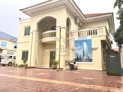 Spacious Villa 7 Rooms for Rent nearby Century Plaza_Pochentong