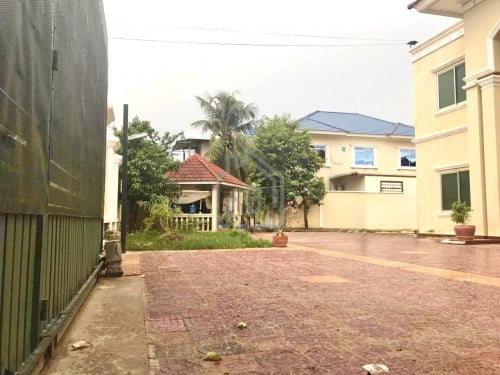 Spacious Villa 7 Rooms for Rent nearby Century Plaza_Pochentong