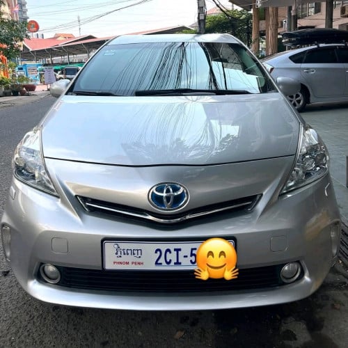 Toyota Prius -V 2012 option 5