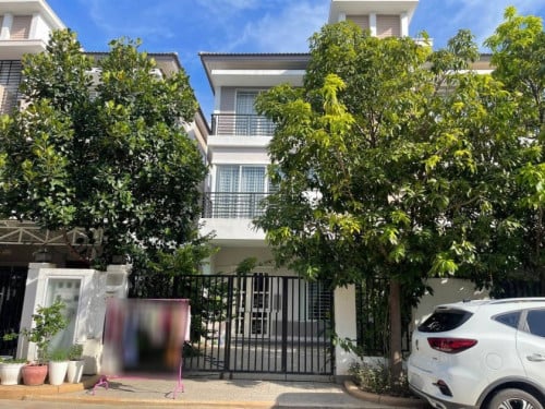 Twin Villa for rent at Chrouy Changva 6A