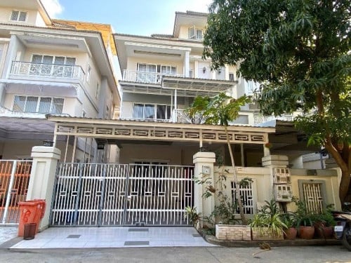 Twin Villa for rent at SenSok