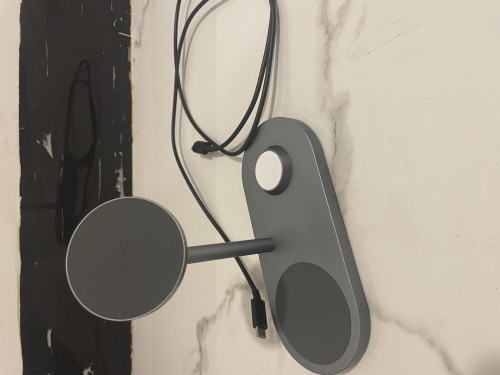 uBear Stage Pro 3-in-1 Magnetic Wireless Charger – Like New