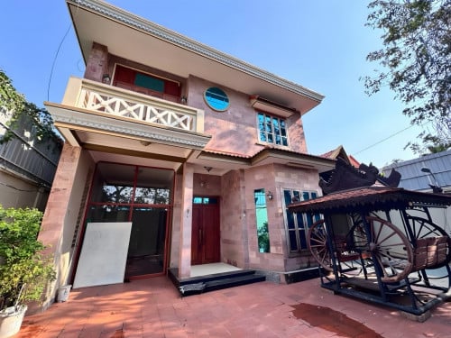 Villa 6BR at Chroy Changvar