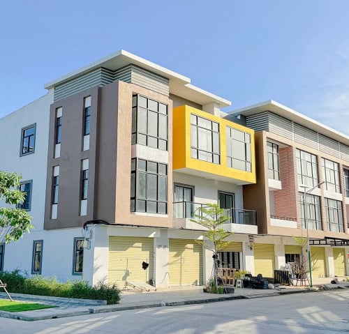 ផ្ទះកែងលក់