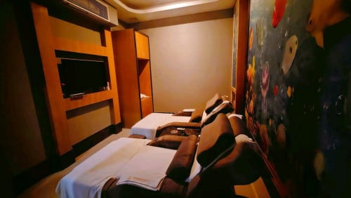 ផ្នែក អ្នកព្យាបាលដោយម៉ាស្សា