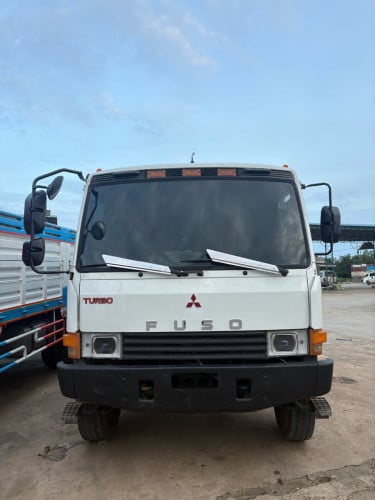 ឡានស្អាត ក្រដាស់ពន្ធ