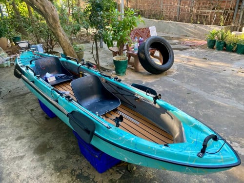 មានលក់ទូកកាយ៉ាក់ និងទូកស្មាច់ តម្លៃពិសេស និងគុណភាពល្អ